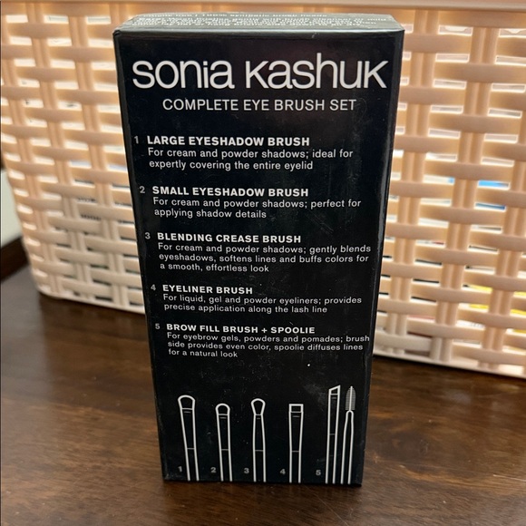 Sonia Kashuk Gold Makeup Brush Set - Picture 2 of 4